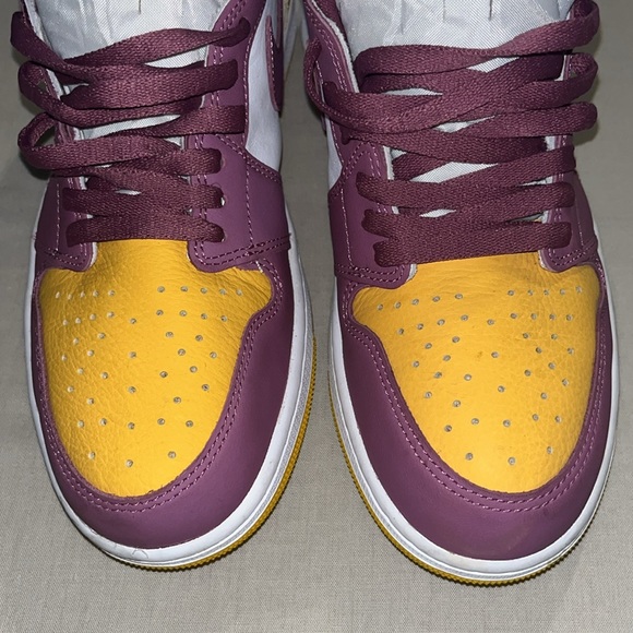 Air Jordan 1 Retro High OG " BROTHERHOOD" - Picture 11 of 12